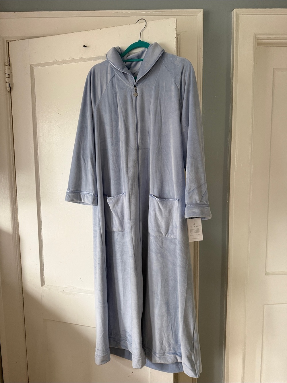 Eileen West Women's Zip Front Velour Robe